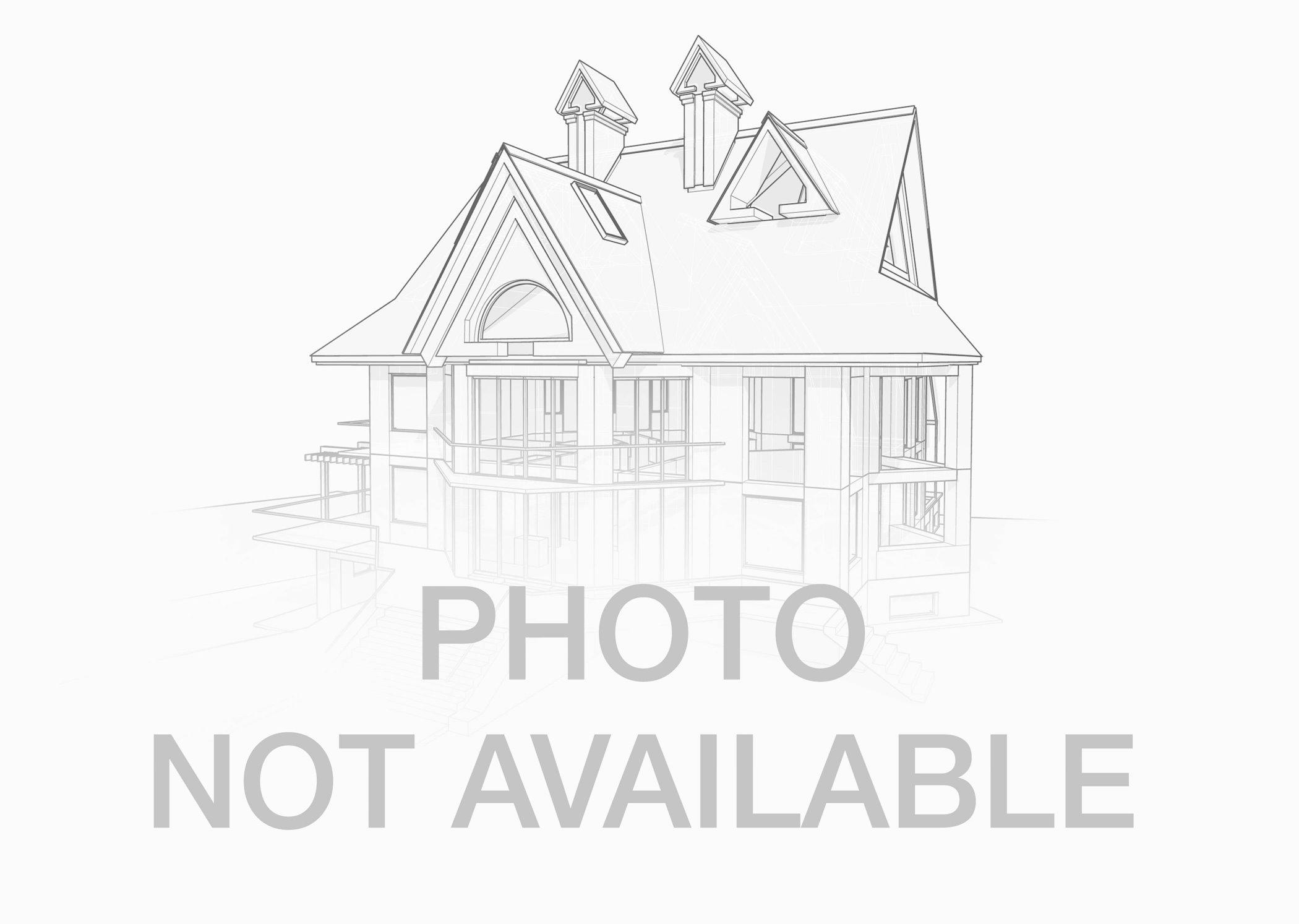 934 Clay Street 